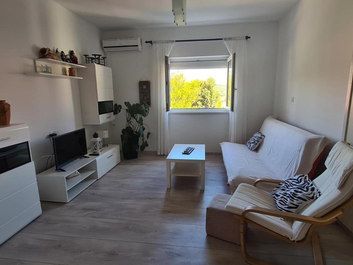 Apartman Karmen Barbat na Rabu ภายนอก รูปภาพ
