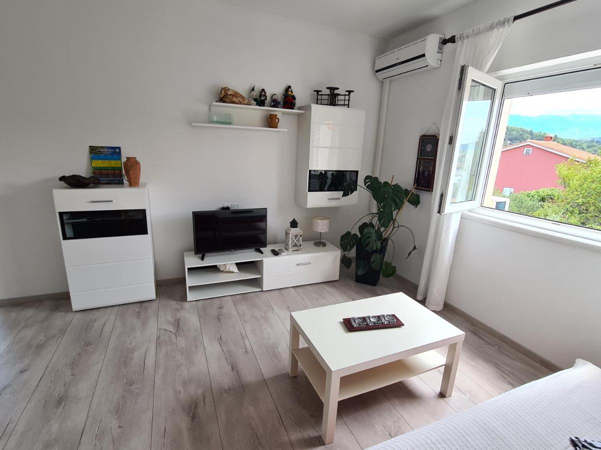 Apartman Karmen Barbat na Rabu ภายนอก รูปภาพ
