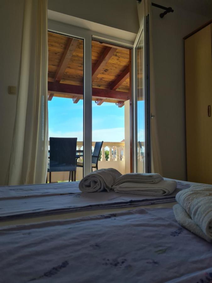 Apartman Karmen Barbat na Rabu ภายนอก รูปภาพ